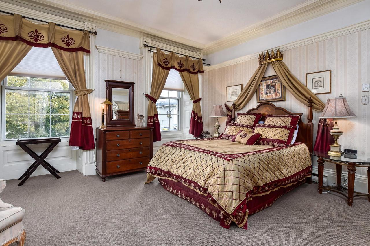 Noble Waterfront Suites Brockville Ngoại thất bức ảnh